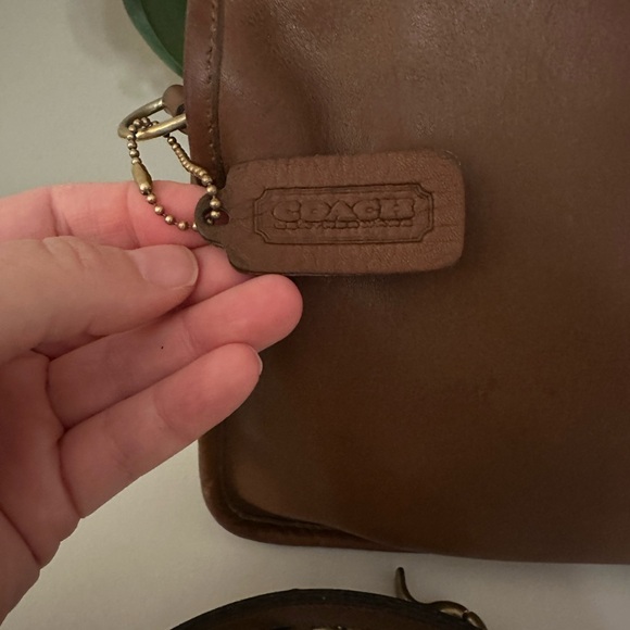 Coach Vintage Companion Bag 9300
New York City, USA - British Tan - Picture 7 of 9